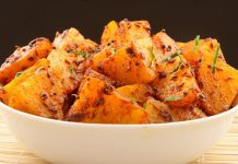 कुमाऊँ उत्तराखंड के लोकप्रिय स्वादिष्ट व्यंजन कुमाऊँ का भोजन - आलू के गुटके