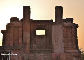 ताला का देवरानी-जेठानी का मंदिर, बिलासपुर, छत्तीसगढ़ ताला बिलासपुर का देवरानी जेठानी मंदिर परिसर