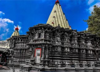 महालक्ष्मी मंदिर – कोल्हापुर या करवीरपुर स्थित शक्ति पीठ कोल्हापुर महालक्ष्मी मंदिर