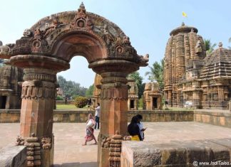 भुवनेश्वर भारत की धरोहर नगरी का इतिहास भुवनेश्वर का प्राचीन मुक्तेश्वर मंदिर