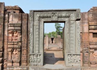 उदयगिरी, रत्नागिरी एवं ललितगिरी- ओडिशा का बौद्ध इतिहास रत्नागिरी महाविहार का सुसज्जित द्वार