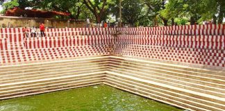 Temple Tank at Magadi