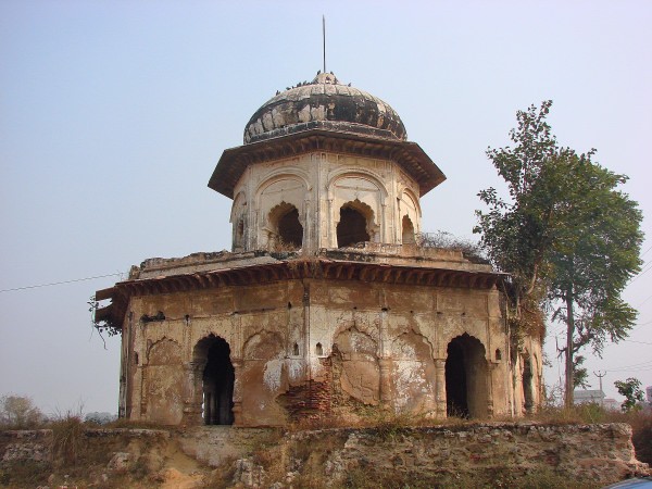 Chhatri at Farrukhnagar