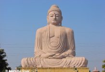 Giant Buddha statue at Bodh Gaya in Bihar