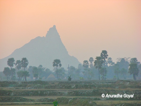 बराबर पहाड़ी का परिदृश्य