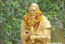 Vinoba Bhave's Statue at Pochampally