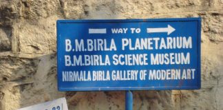 Sign-board on way to Birla Science Museum & Planetarium