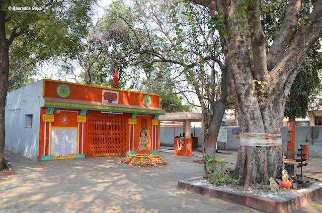 Hanuman Temple at Lal Darwaza