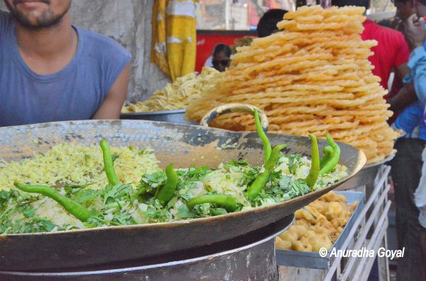 Pohe, Jalebi - the most popular street food of MP