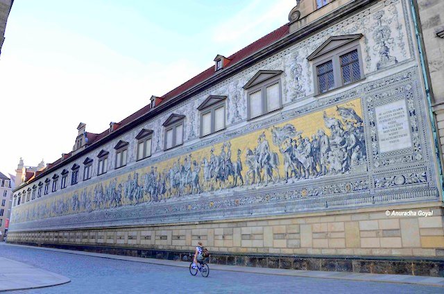 Procession of the Princes - mega wall mural