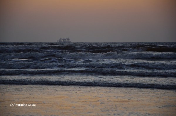 Untiring waves of Arabian sea