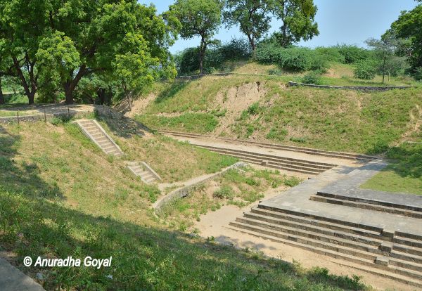 जल आवागमन को संचालित करती प्रणालियाँ – सहस्त्रलिंग तलाव -पाटण