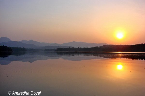 Sunrise over Denwa backwaters, Satpura