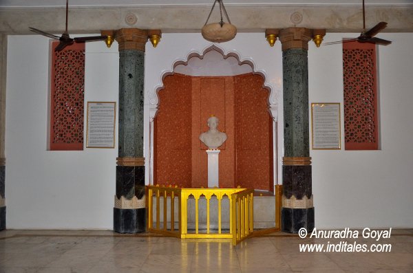 Bust of Sayaji Rao Gaikwad