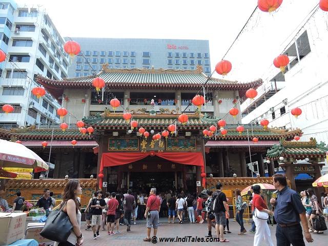 Ibis singaopore hotel chinese temple