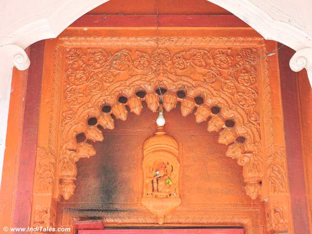 Details of Chandikeshwar temple entrance