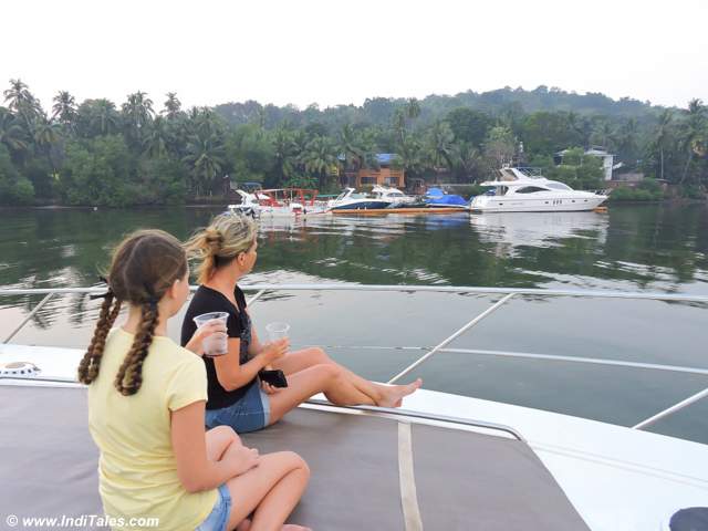 Spend time with family on a Yacht Ride