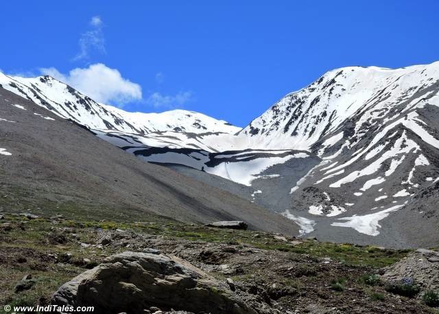 Snow peaks near Kunzum Pass