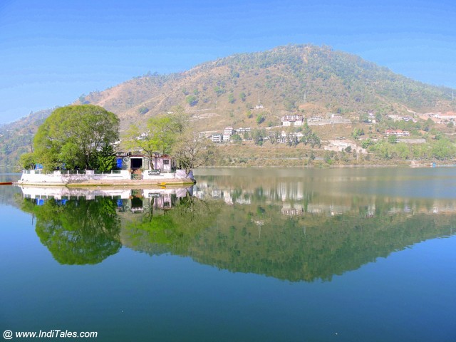 Island in Bhimtal Lake hosting Aquarium 