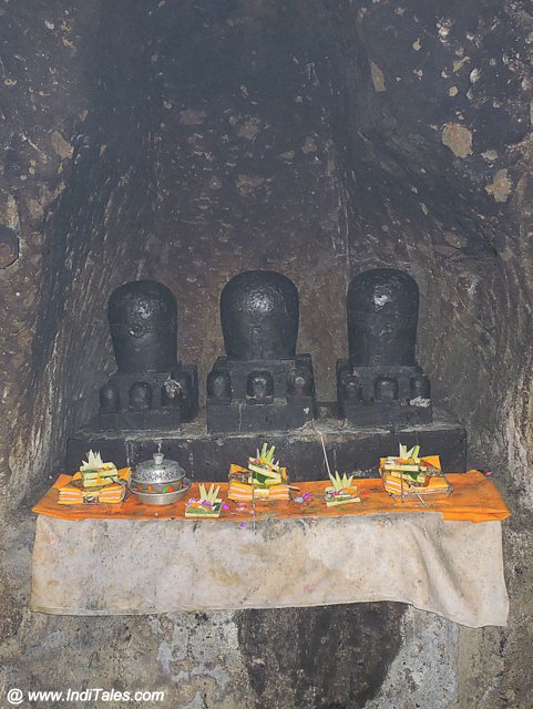 Shivalingas at Goa Gajah