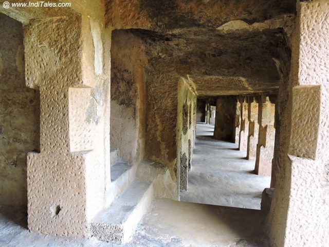 Undavalli Caves - Pillars and corridors