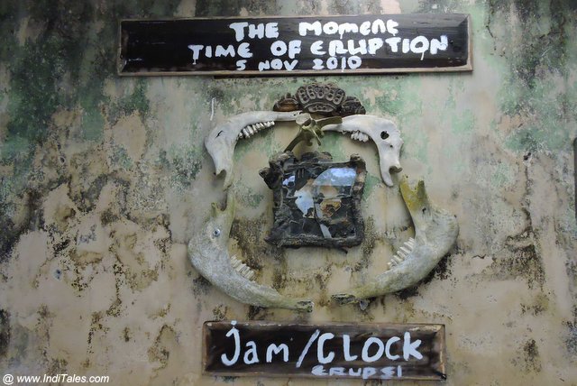 Clock Frozen in Time - Volcanic eruptions of 2010