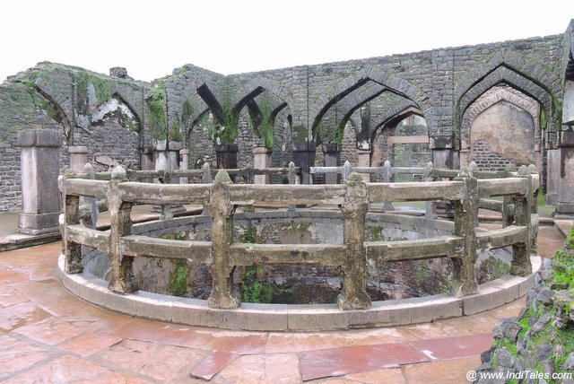 Champa Baodi - Water Management System at Mandu