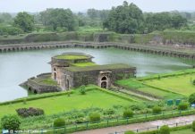 Kapoor Lake - Jahan Mahal Mandu