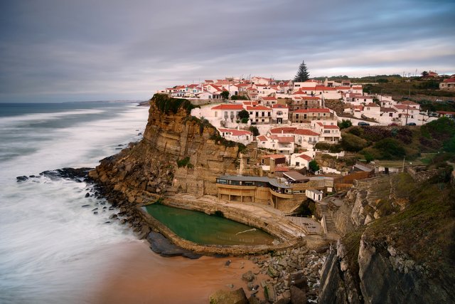 Azenhas do Mar village on the edge of a cliff near Sintra, Lisbon