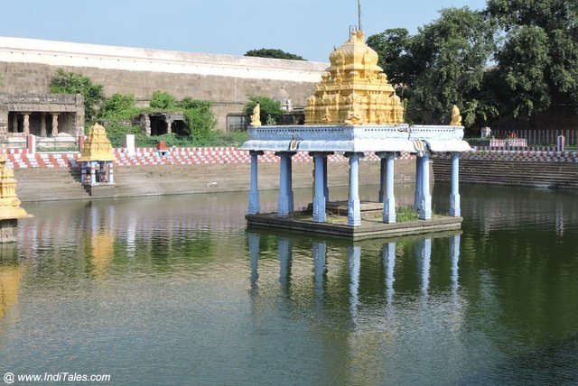 Ananth Saras temple tank of Vishnu the biggest temple in Kanchipuram 