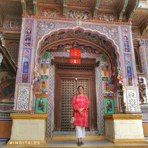 Shekhawati Haveli in the background with Anuradha Goyal