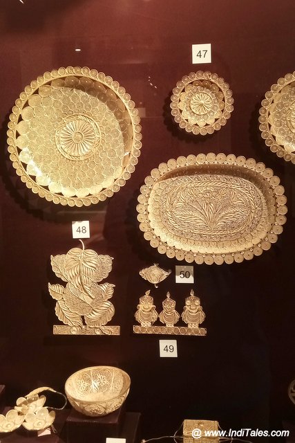 Filigree decorative and everyday utensils