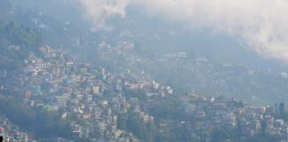 Landscape view of the Darjeeling town