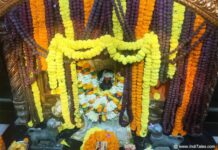 Unmat Bhairava next to Batuk Bhairava